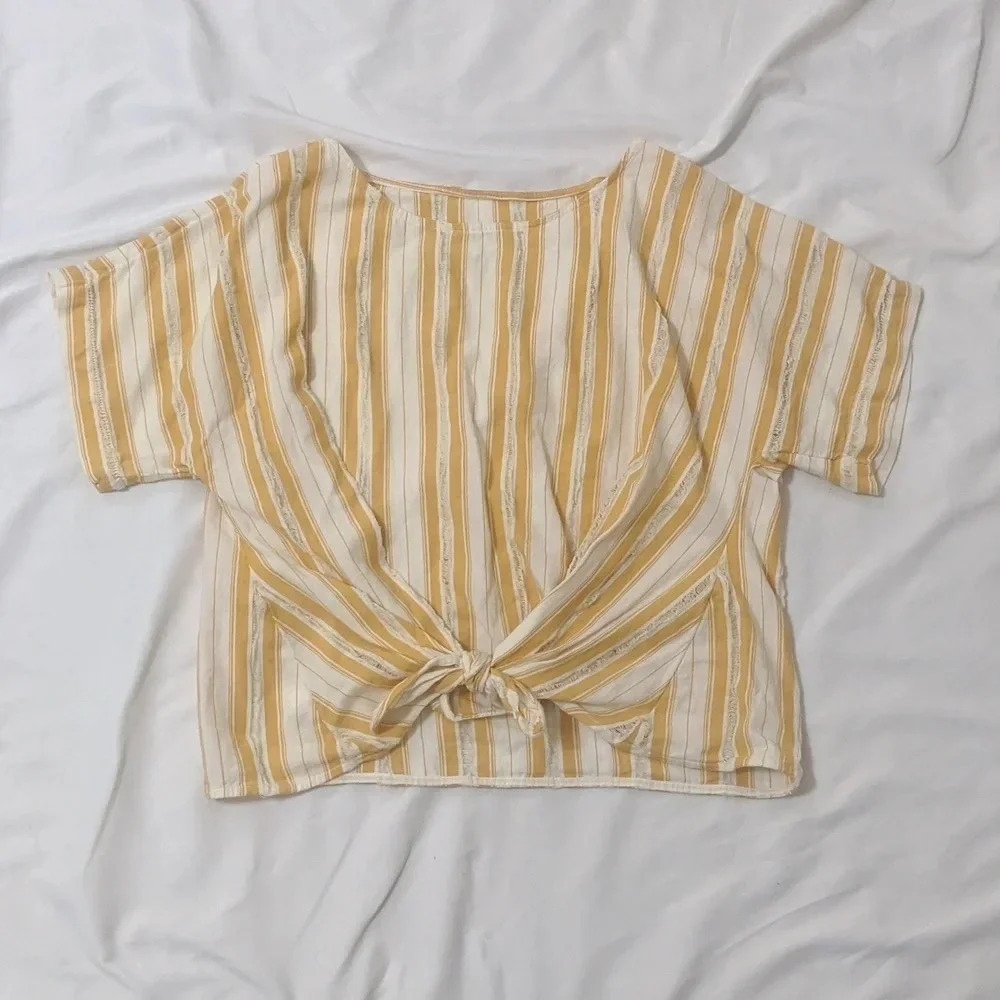 Lou & Grey Skip Doppy Tie-Front Top, Color Texas Sun Size M - Picture 2 of 11
